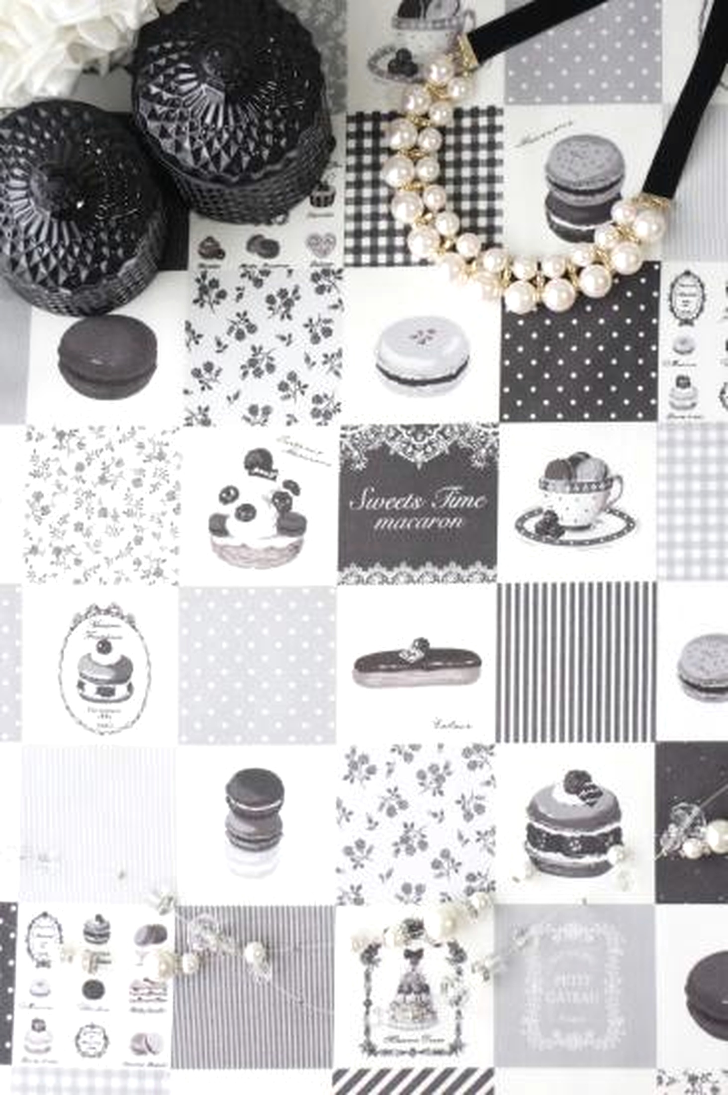 グレーのマカロン生地